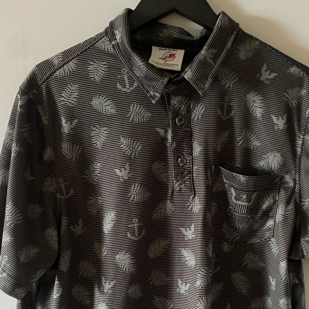 AE sport men’s size medium, short sleeve polo officially licensed apparel navy